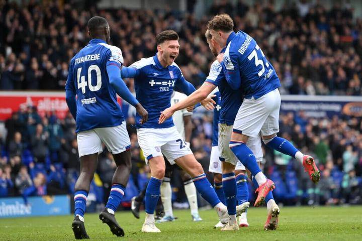 柏林赫塔遭遇失利,球队面临困难 柏林赫塔遭遇失利,球队面临困难