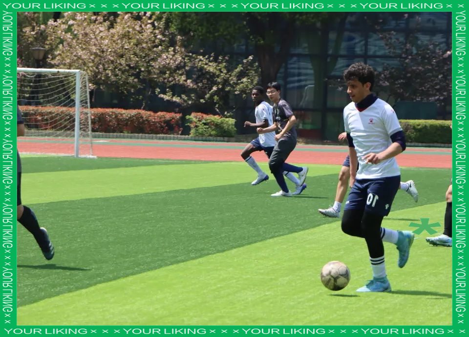 足球赛事中体现队员拼搏精神